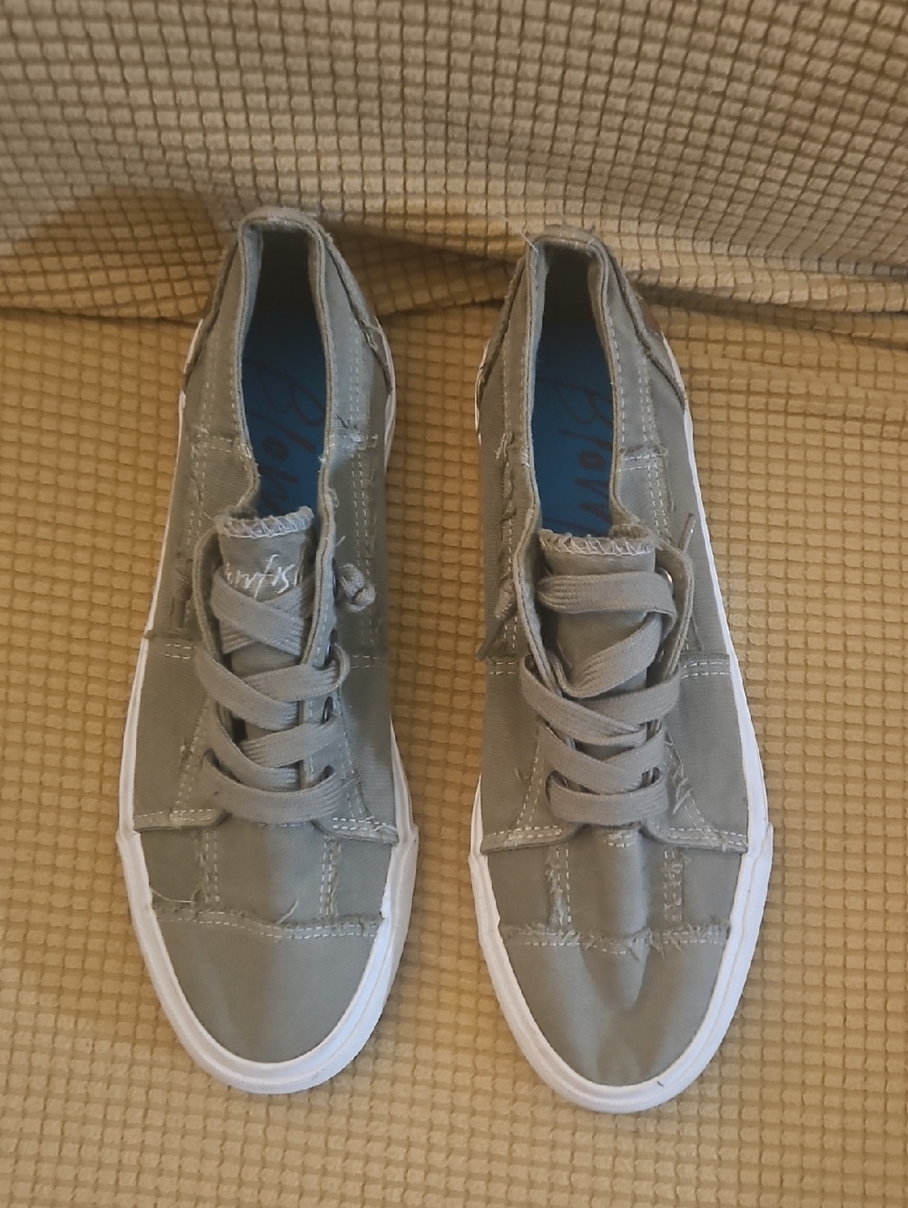 Blowfish Casual Olive Green Canvas Lace-Up Sneakers, Size 8.5